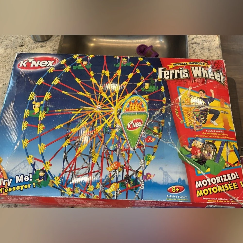 K’Nex Ferris Wheel 3 models in 1 - 675+ pieces